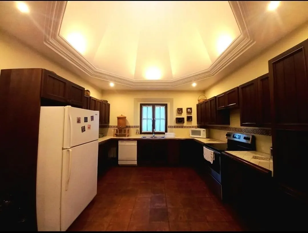 בית נופש הוילה Beautiful Colonial House In Antigua Guatemala